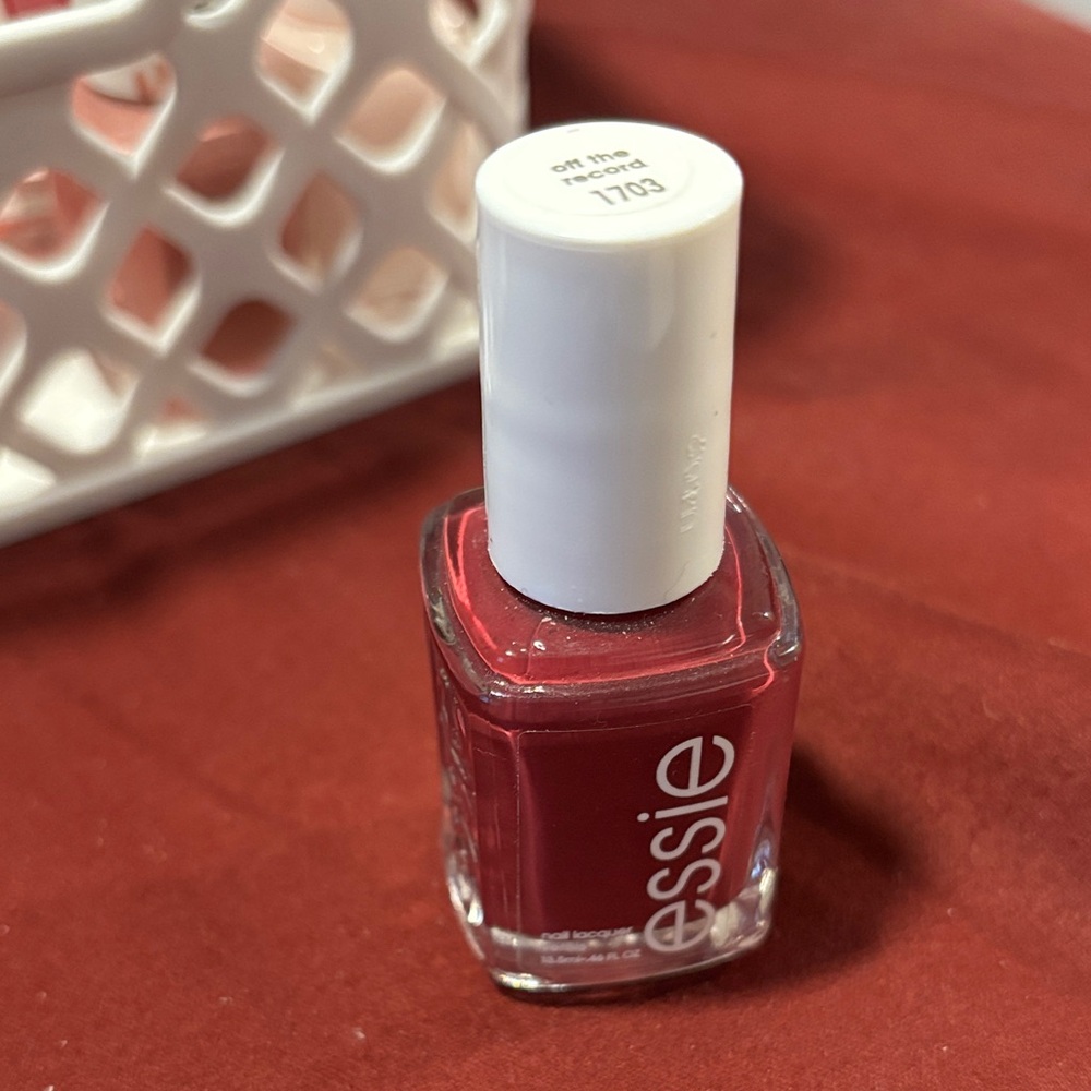 Essie nail polish - Off The Record